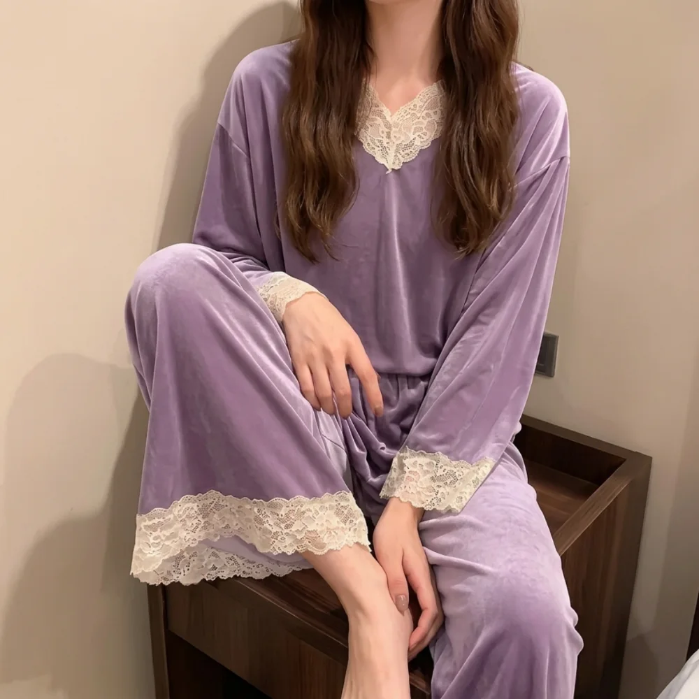 بيجامة شي إن قطعتين مخمل – دانتيل 🌸