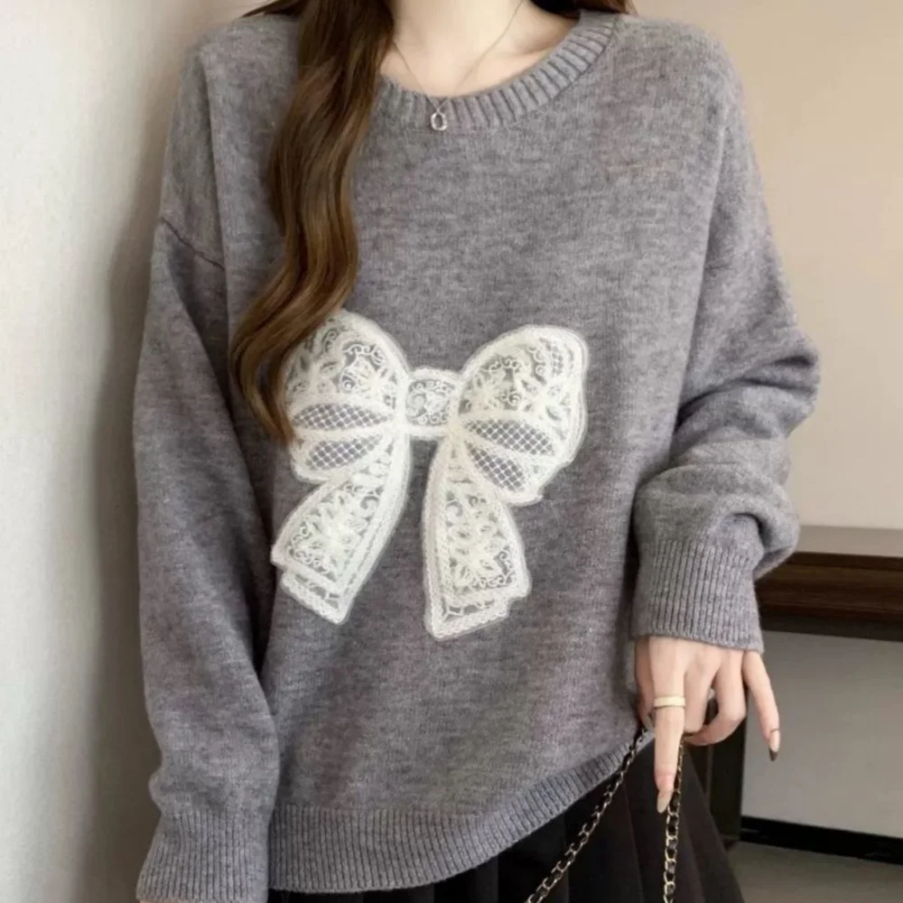 بلوزة نسائية تريكو بفيونكة دانتيل 🎀